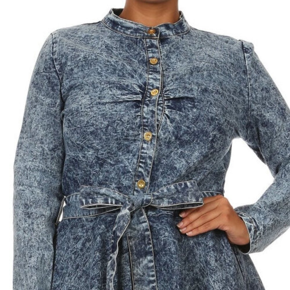 Plus Size Acid Wash Flared Skater Denim Dress - Picture 5 of 5